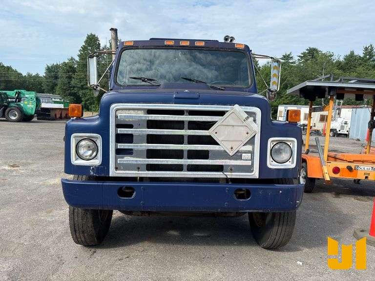1988 NAVISTAR 1954 VIN: 1HTLDTVN6JH542314 S/A TANK TRUCK