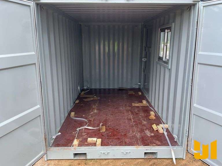 HURRICANE  CONTAINER SN: SV6110223