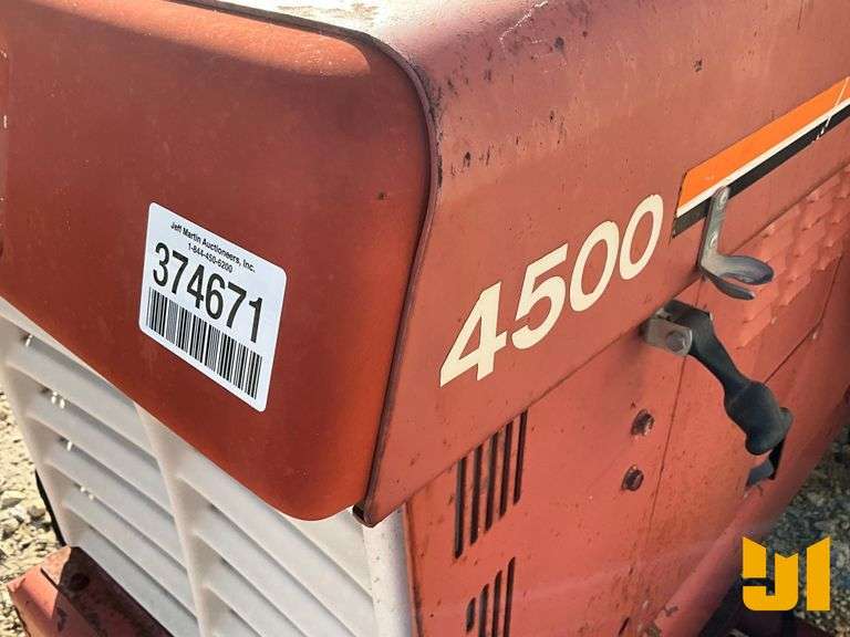 1996 DITCH WITCH 4500DD TRENCHER SN: 3N1081