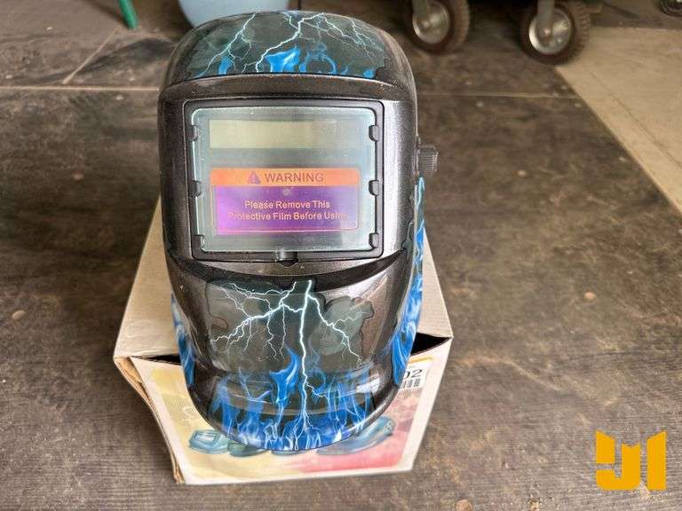UNUSED WELDING HELMET