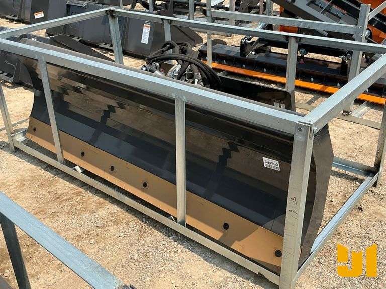 UNUSED 2025 WOLVERINE SWDB-11-84W 84 INCH HYDRAULIC BLADE SN: ZW-00513