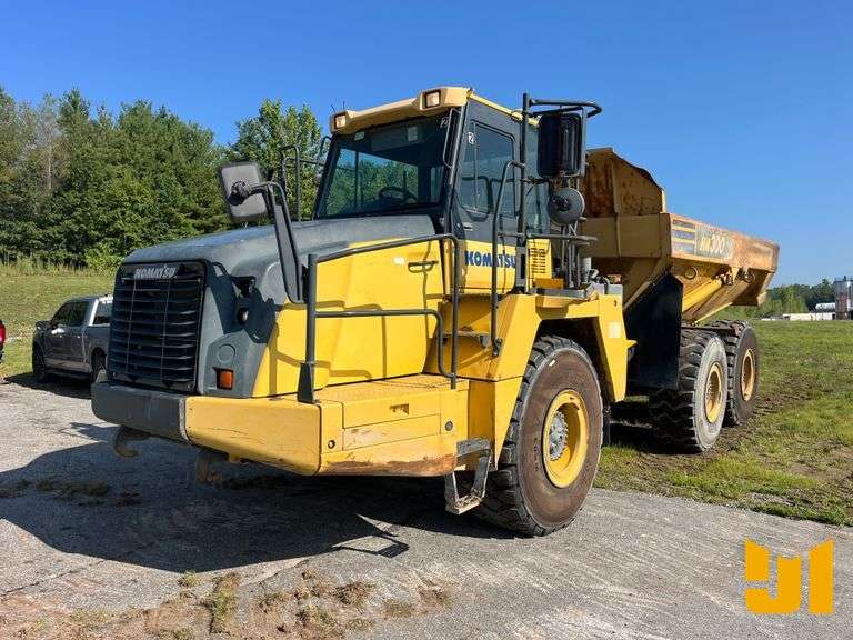 2014 KOMATSU HM300-3 ARTICULATED DUMP TRUCK SN: KMTHM011H29003503