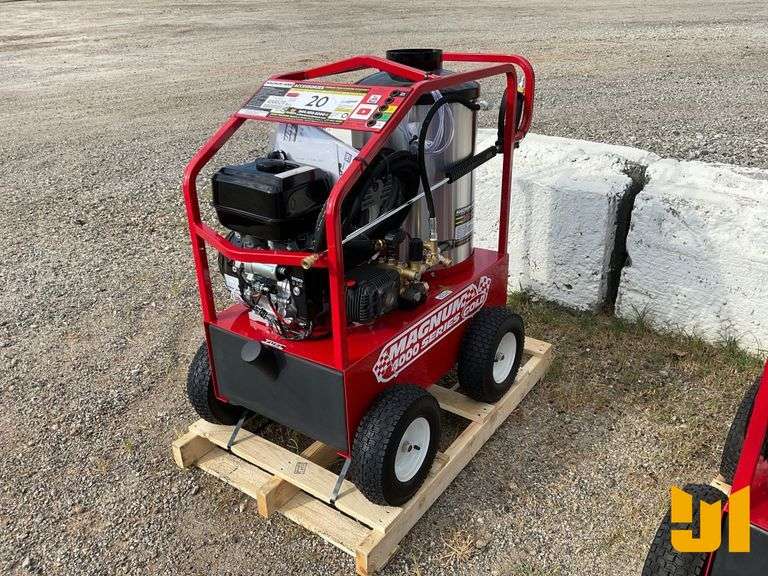 UNUSED 2025 EASY-KLEEN MAGNUM GOLD  PRESSURE WASHER SN: 253025