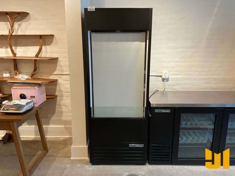 TRUE T0AM-30-HC-NSL01 OPEN DISPLAY MERCHANDISER
