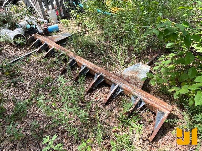 10 FT ROOT RAKE TO FIT DOZER