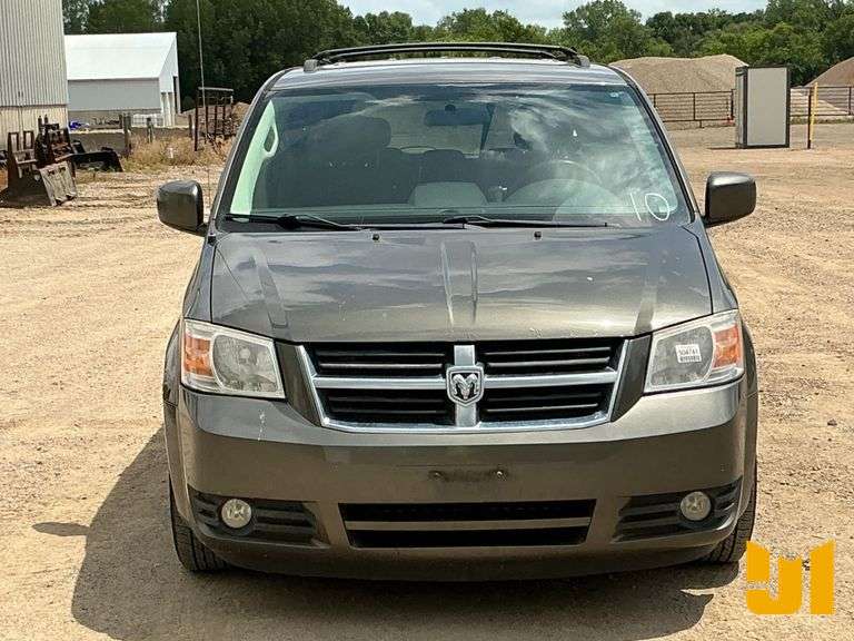 2010 DODGE GRAND CARAVAN SXT VIN: 2D4RN5D10AR446586 FWD