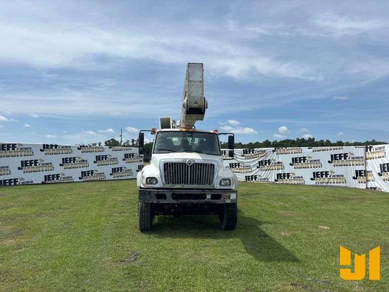 2007 INTERNATIONAL SX525 ARTICULATING & TELESCOPIC BUCKET TRUCK ALTEC VIN: 1HTWJAAT27J431615