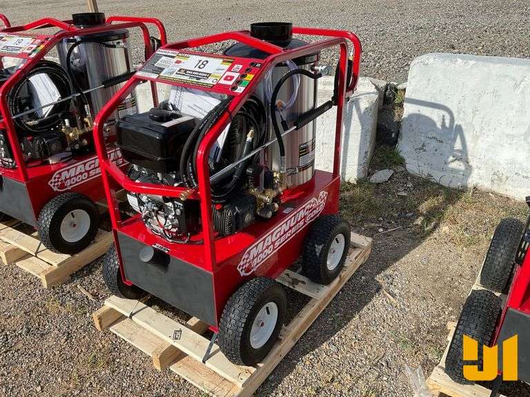 UNUSED 2025 EASY-KLEEN MAGNUM GOLD  PRESSURE WASHER SN: 253019