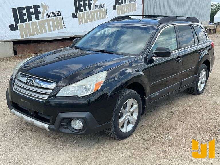 2014 SUBARU OUTBACK VIN: 4S4BRCLC2E3215239 AWD