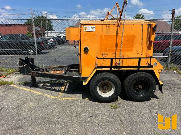 2009 RAY-TECH RC8000 VIN: 1R9P142219C463077