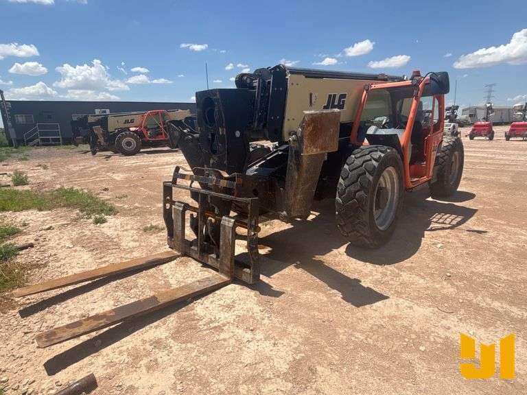 2018 JLG 1055 10000 LB TELESCOPIC FORKLIFT SN: 0160090026