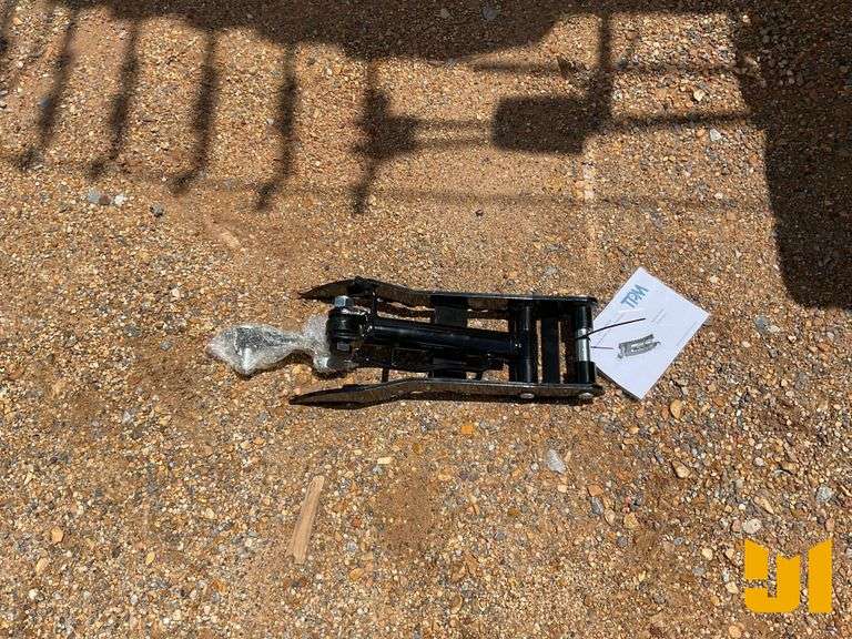 UNUSED 2025 TPM HYDRAULIC THUMB TO FIT .8-1.4 TON EXCAVATOR