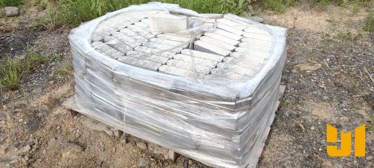PALLET OF DECORATIVE BRICK