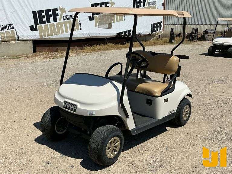 2018 EZ GO TXT GOLF CART SN: 3352195