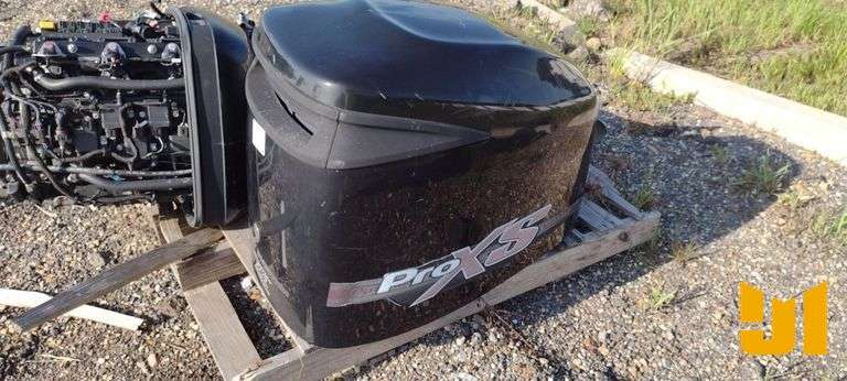 MERCURY 225 HP BOAT MOTOR