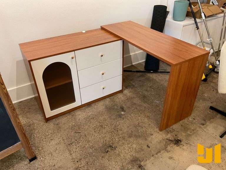 DESK