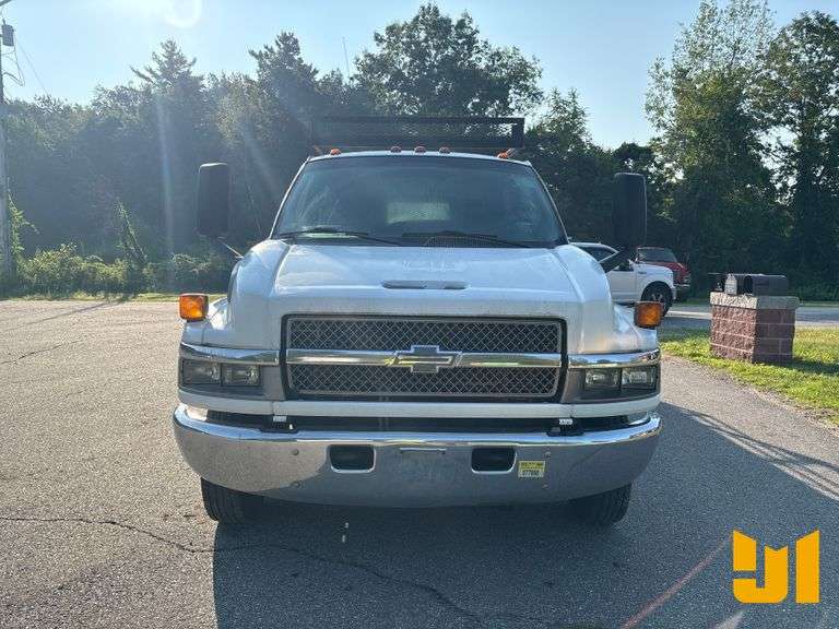 2003 CHEVROLET C4500 SINGLE AXLE EXTENDED CAB FLATBED TRUCK VIN: 1GBE4D1173F519903