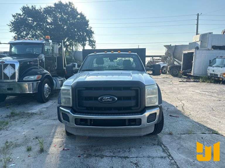 2012 FORD F-450 SINGLE AXLE REGULAR CAB FLATBED TRUCK VIN: 1FDUF4GY1CEB79462