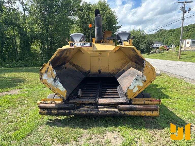 2006 CATERPILLAR AP-1000D RUBBER TIRE PAVER  SN: CATAP100AEAD00122