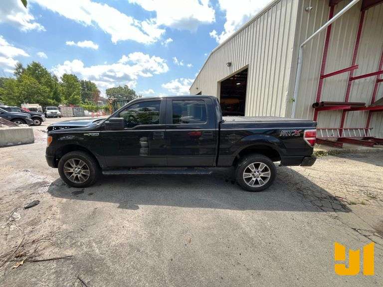 2014 FORD F-150 STX SPORT CREW CAB 4X4 PICKUP VIN: 1FTFW1EFXEFC81157