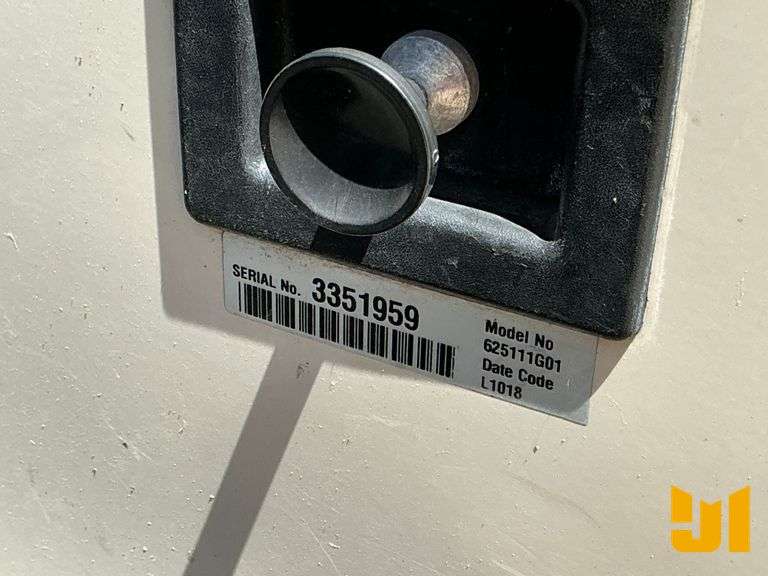 2018 EZ GO TXT GOLF CART SN: 3351959