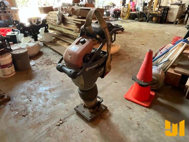 HUSQVARNA LT 6005, GAS COMPACTOR, HONDA ENGINE ***LOCATED IN BELTON,