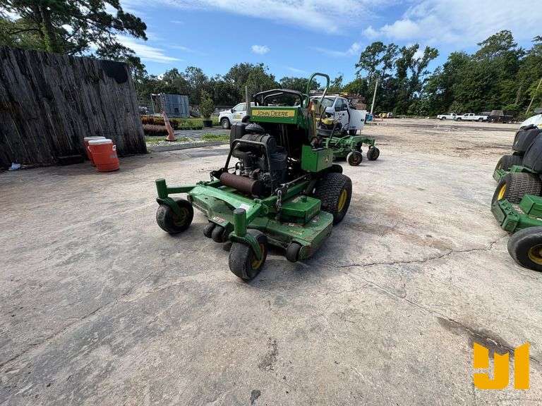 2021 JOHN DEERE 652R QT STAND ON SN: 1TC652RKAMT090225