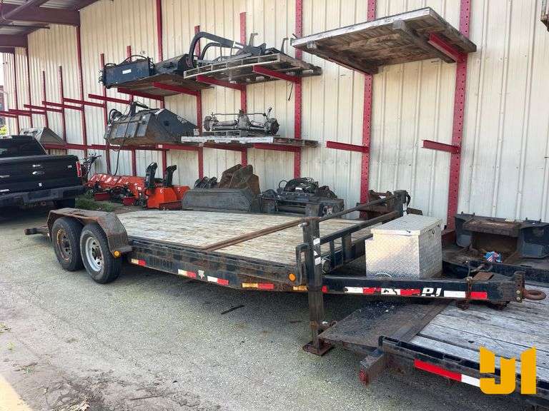 2015 PJ CARHAULER TILT T6202 TAG A LONG TILT DECK TRAILER VIN: 4P5T62021F1232513