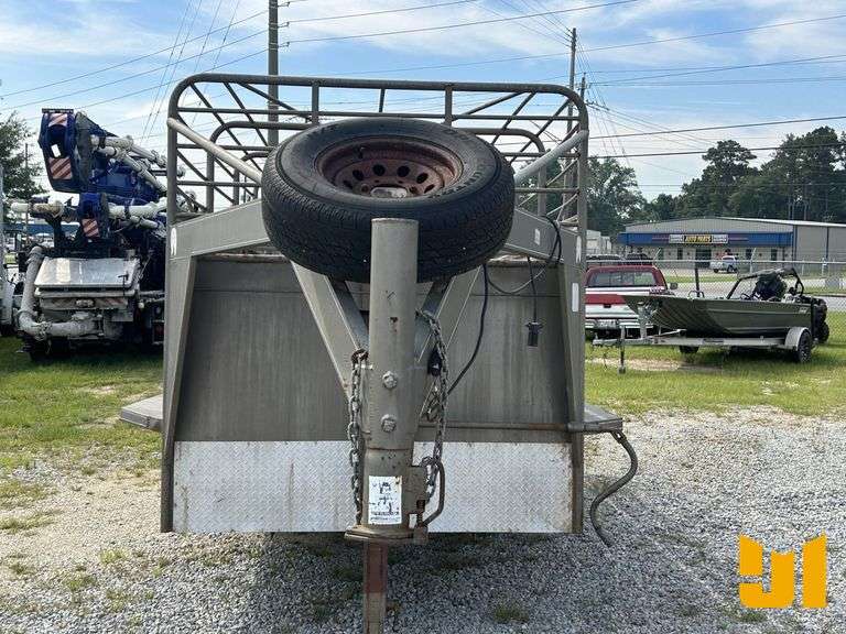 W-W GOOSENECK CATTLE TRAILER