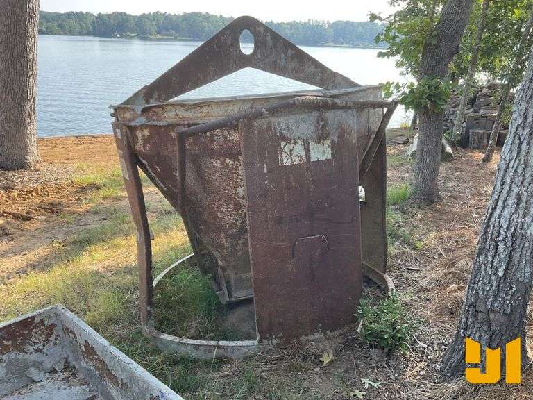 GARBO CONCRETE HOPPER