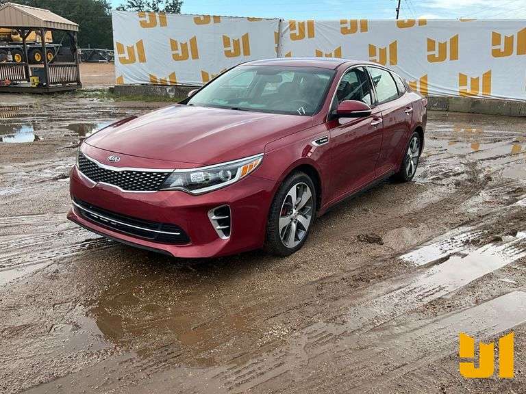 2017 KIA OPTIMA VIN: 5XXGW4L20HG126029 FWD
