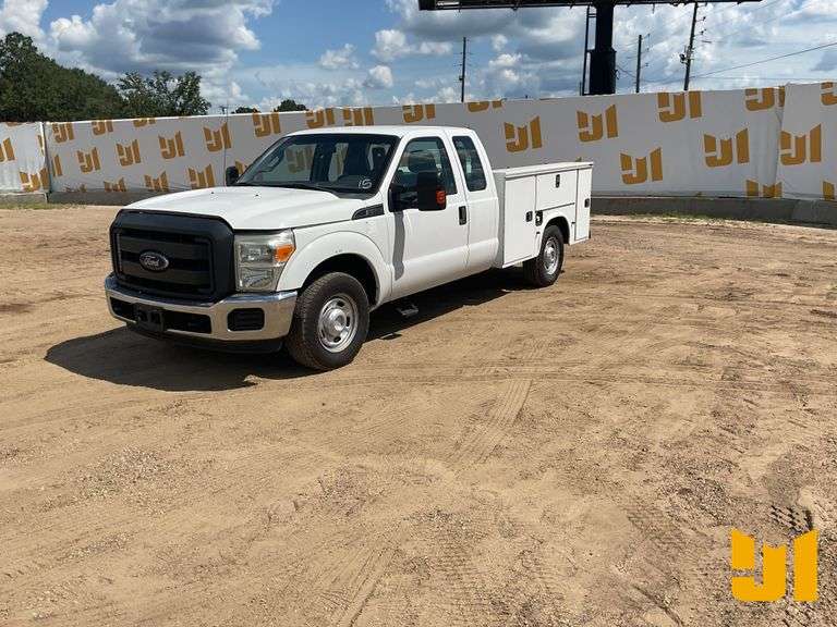 2015 FORD F-250XL SD EXTENDED CAB S/A UTILITY TRUCK VIN: 1FD7X2A62FEB00505