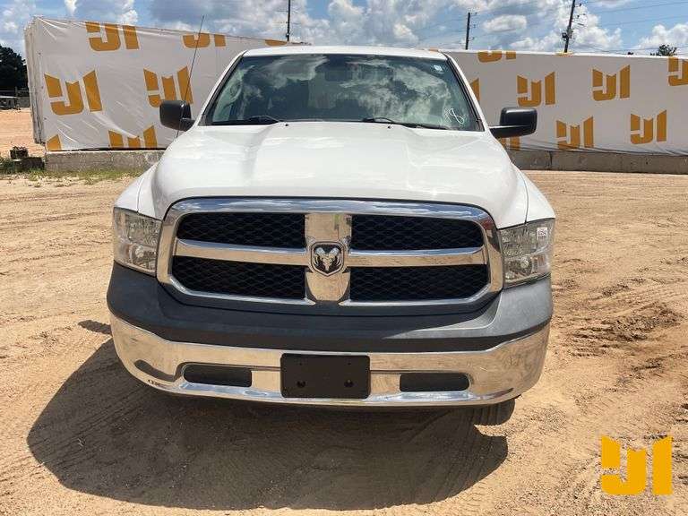 2018 RAM 1500 DOUBLE CAB 4X2 PICKUP VIN: 1C6RR6FT3JS333520