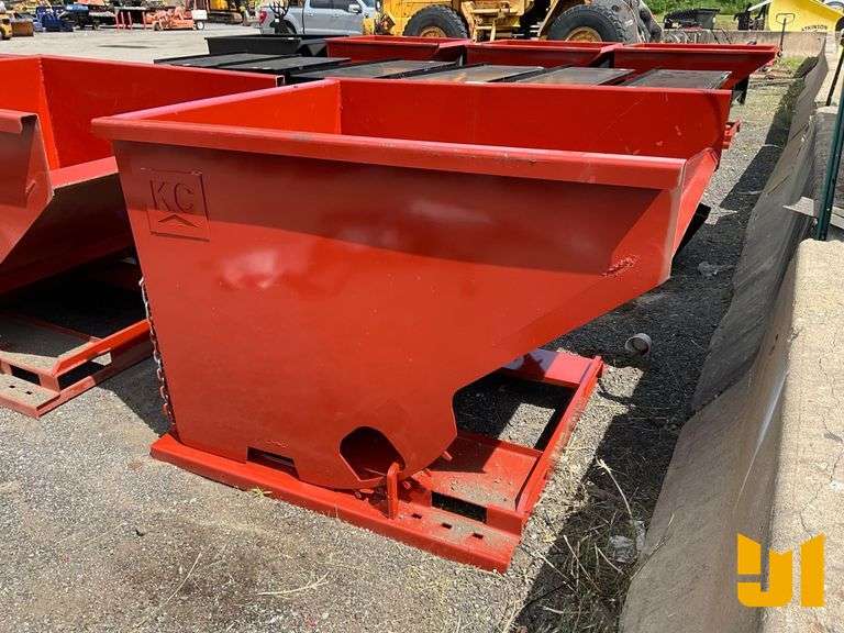 UNUSED STANDARD DUTY 2 CY CAPACITY DUMPING HOPPER