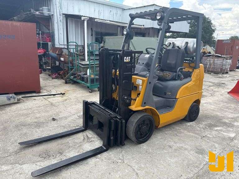 CATERPILLAR C4000-LP 3500 CUSHION TIRE FORKLIFT SN: AT9010819