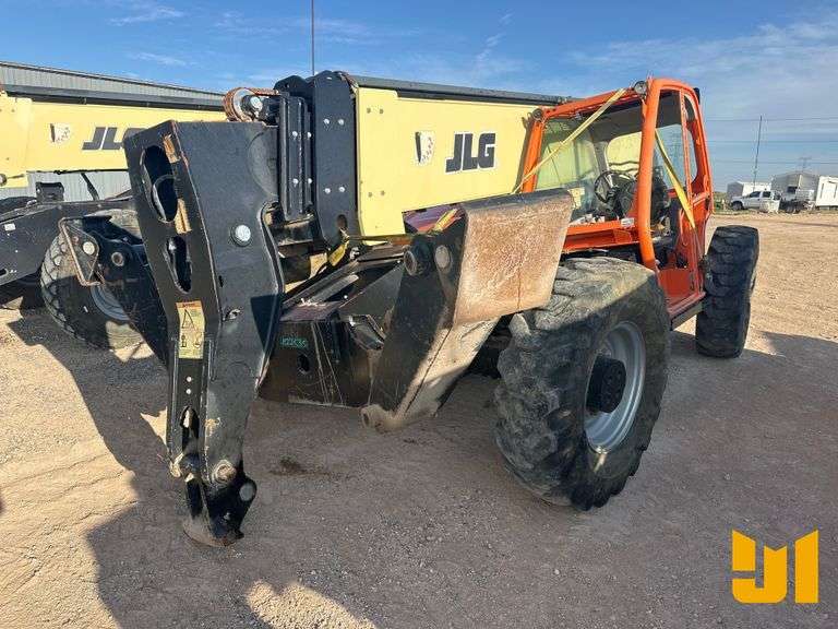 2018 JLG 1055 10000 LB TELESCOPIC FORKLIFT SN: 0160091178