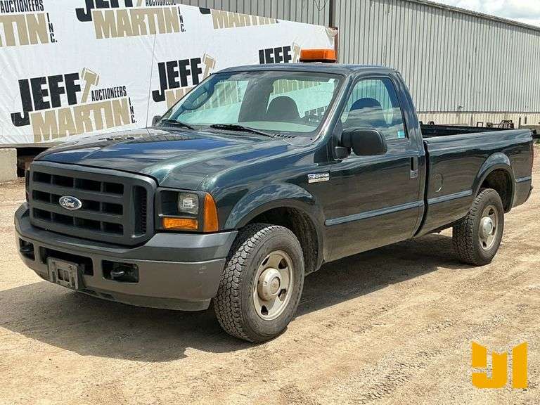 2006 FORD F-250 XL REGULAR CAB 4X2 PICKUP VIN: 1FTNF20516ED48672