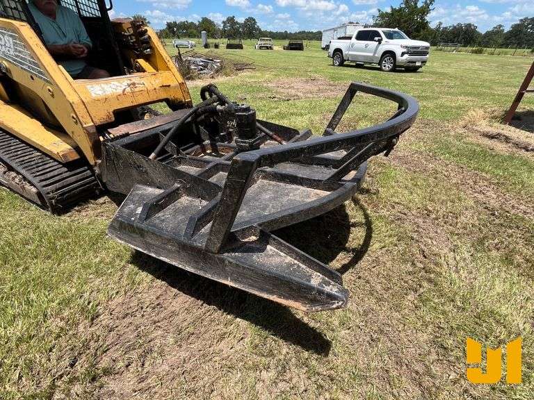 DAVCO BRUSH CUTTER
