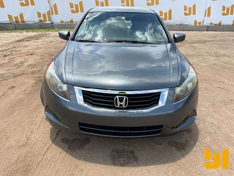2008 HONDA ACCORD VIN: JHMCP26488C071809 FWD