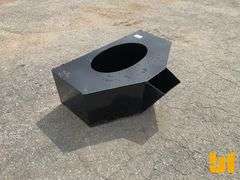 UNUSED MINI UNIVERSAL ATTACH SKID STEER CONCRETE PLACEMENT BUCKET