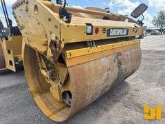 2011 CATERPILLAR CB64 TANDEM VIBRATORY ROLLER SN: DJM00225