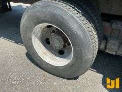 2007 GMC 8500 SINGLE AXLE CREW CAB FLATBED TRUCK VIN: 1GDV8C4B27F423628