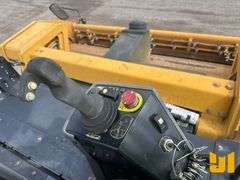 2011 CATERPILLAR CB64 TANDEM VIBRATORY ROLLER SN: DJM00225