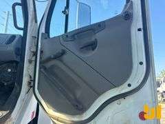 2018 FREIGHTLINER 114SD TANDEM AXLE REAR DISCHARGE MIXER TRUCK VIN: 3ALHG3DV8JDJN2479
