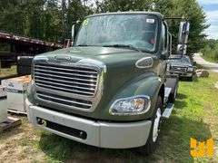 2005 FREIGHTLINER M2 TANDEM AXLE DAY CAB TRUCK TRACTOR VIN: 1FUJC5CV95HN85582