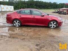 2017 KIA OPTIMA VIN: 5XXGW4L20HG126029 FWD