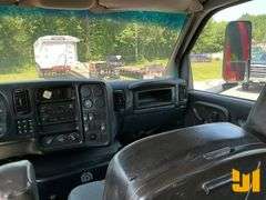 2007 GMC 8500 SINGLE AXLE CREW CAB FLATBED TRUCK VIN: 1GDV8C4B27F423628