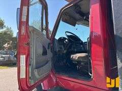 2005 INTERNATIONAL 7600 TRI-AXLE DUMP TRUCK VIN: 1HTWYSBT25J036010