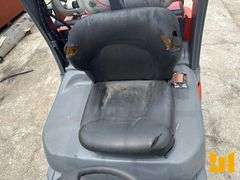 TOYOTA 8FGCU25 4050 LB CUSHION TIRE FORKLIFT
