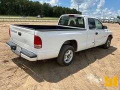 2000 DODGE DAKOTA EXTENDED CAB 4X2 PICKUP VIN: 1B7GL22N0YS708520
